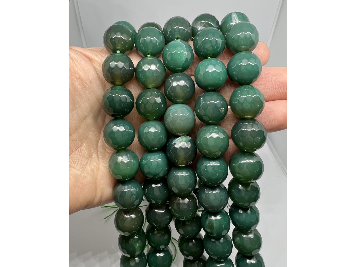 16mm facetslebne grønne perler