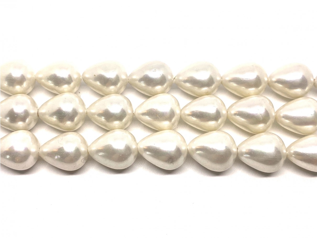 Hvid shell pearl, dråbe 10x13mm