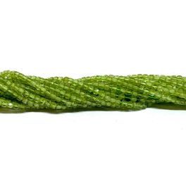 Peridot, facetslebne terninger 2,5mm, hel streng - Perler